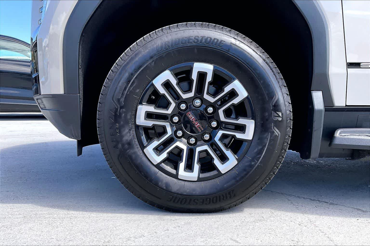 Used 2026 GMC Sierra EV Elevation AWD/4WD image 8