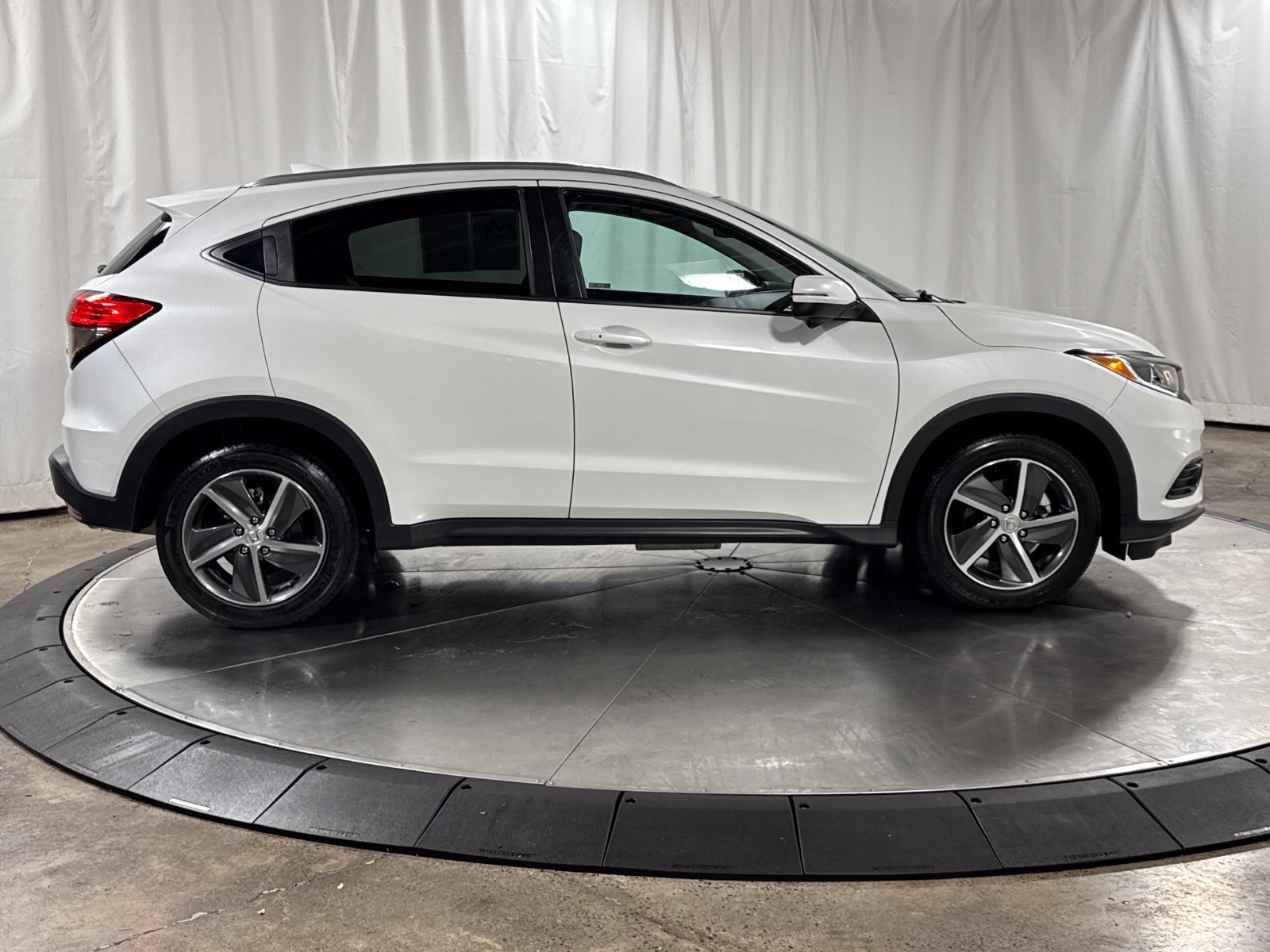 Certified 2022 Honda HR-V EX image 6