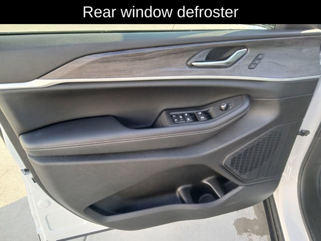 New 2025 Jeep Grand Cherokee L Limited w/ Luxury Tech Group II image 12