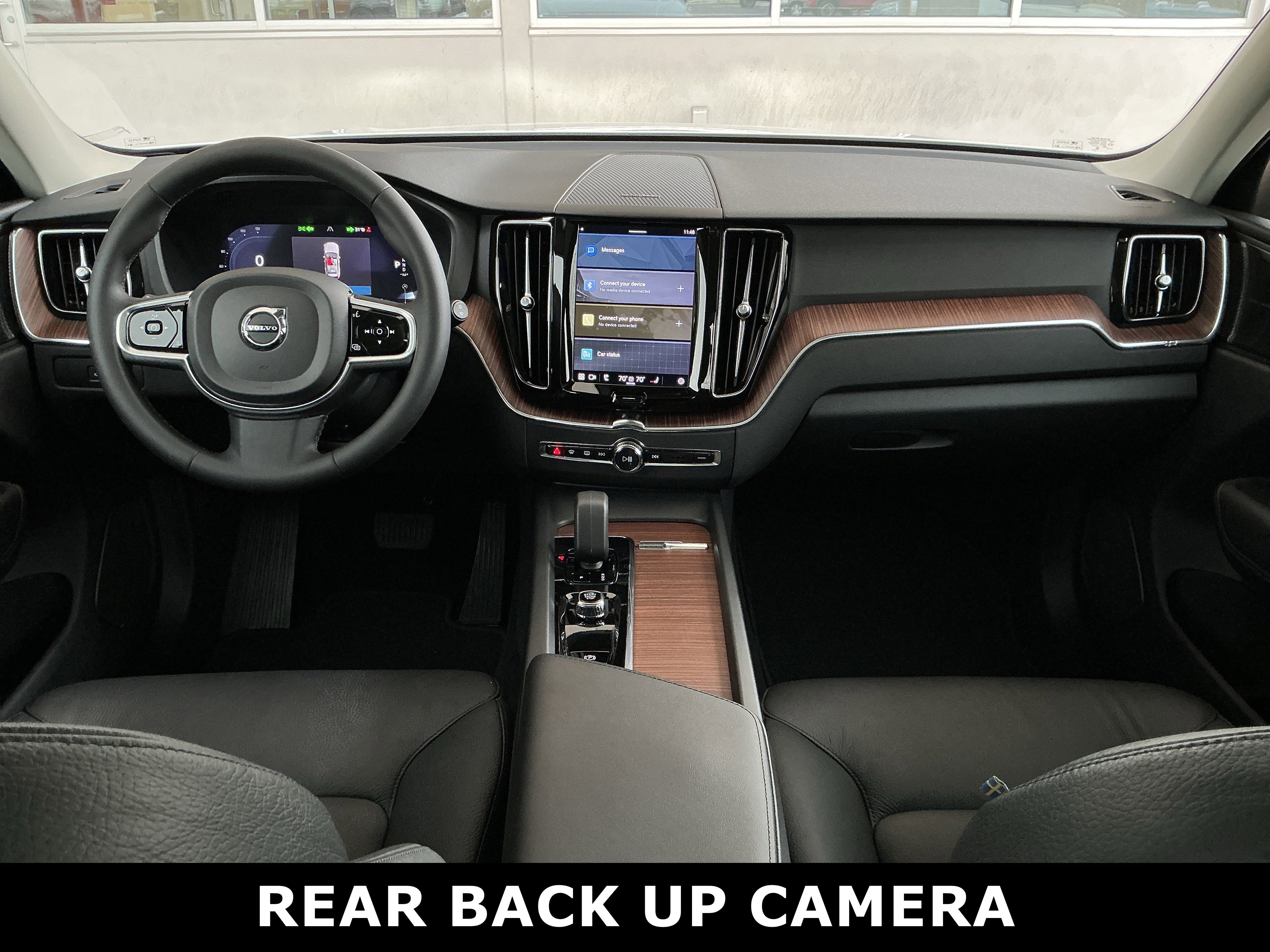 Used 2023 Volvo XC60 B5 Plus image 4