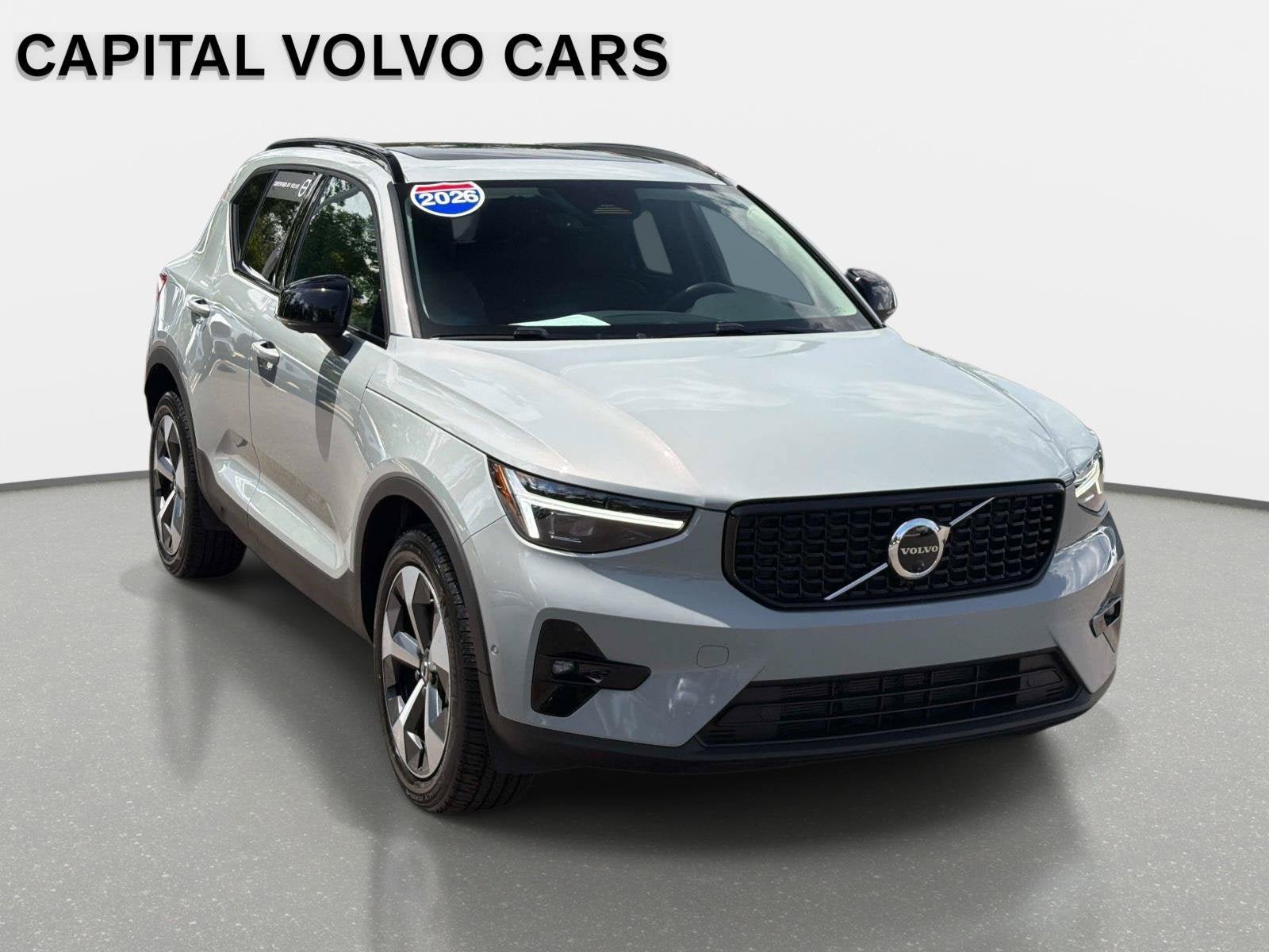 Used 2026 Volvo XC40 B5 Plus AWD/4WD image 3