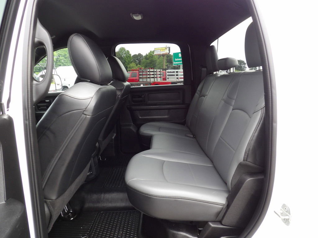 Used 2021 RAM 5500 Tradesman w/ Chrome Appearance Group AWD/4WD image 31