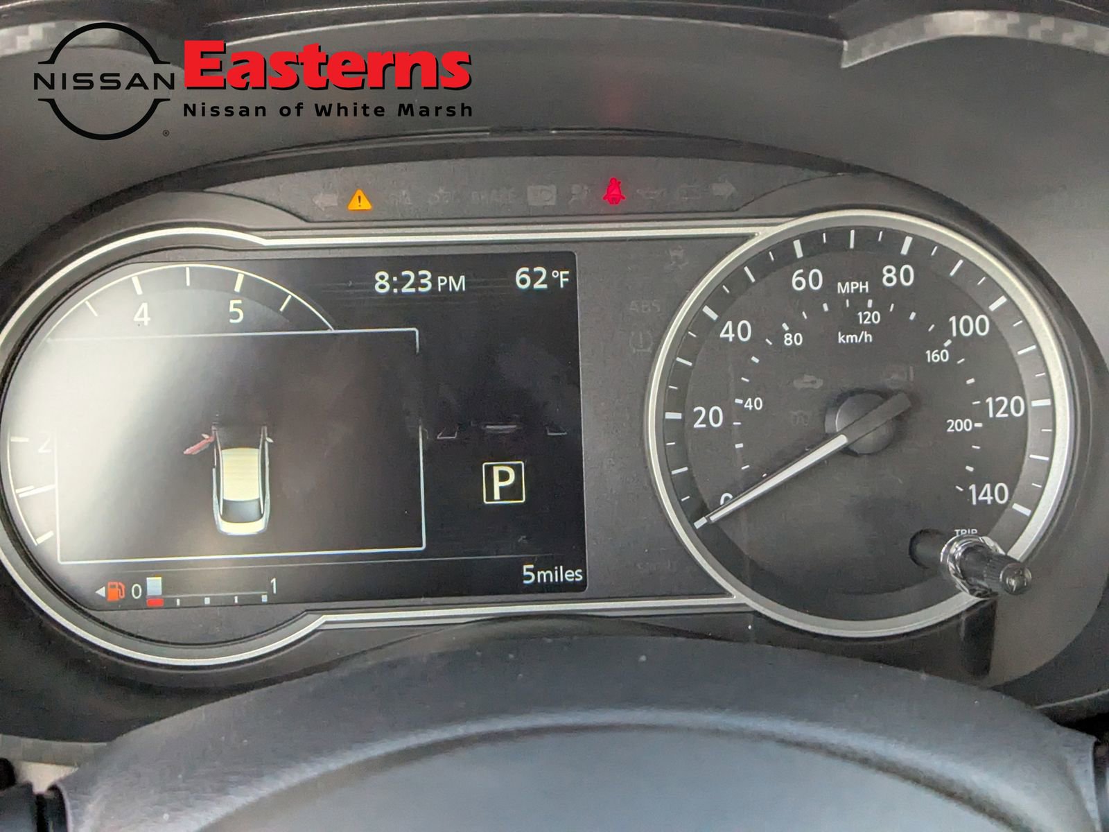 New 2025 Nissan Versa SR w/ Trunk Package image 18