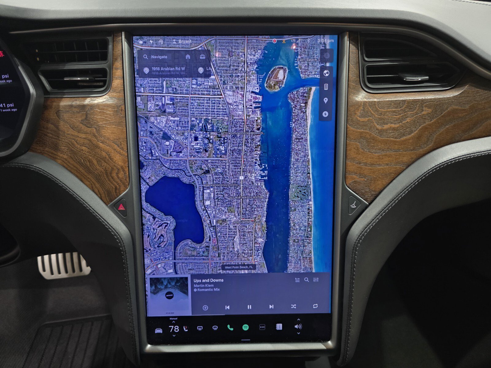 Used 2020 Tesla Model S Long Range Plus image 20