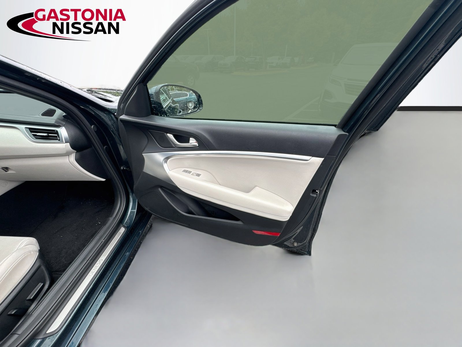 Used 2025 Genesis G70 2.5T AWD/4WD image 38