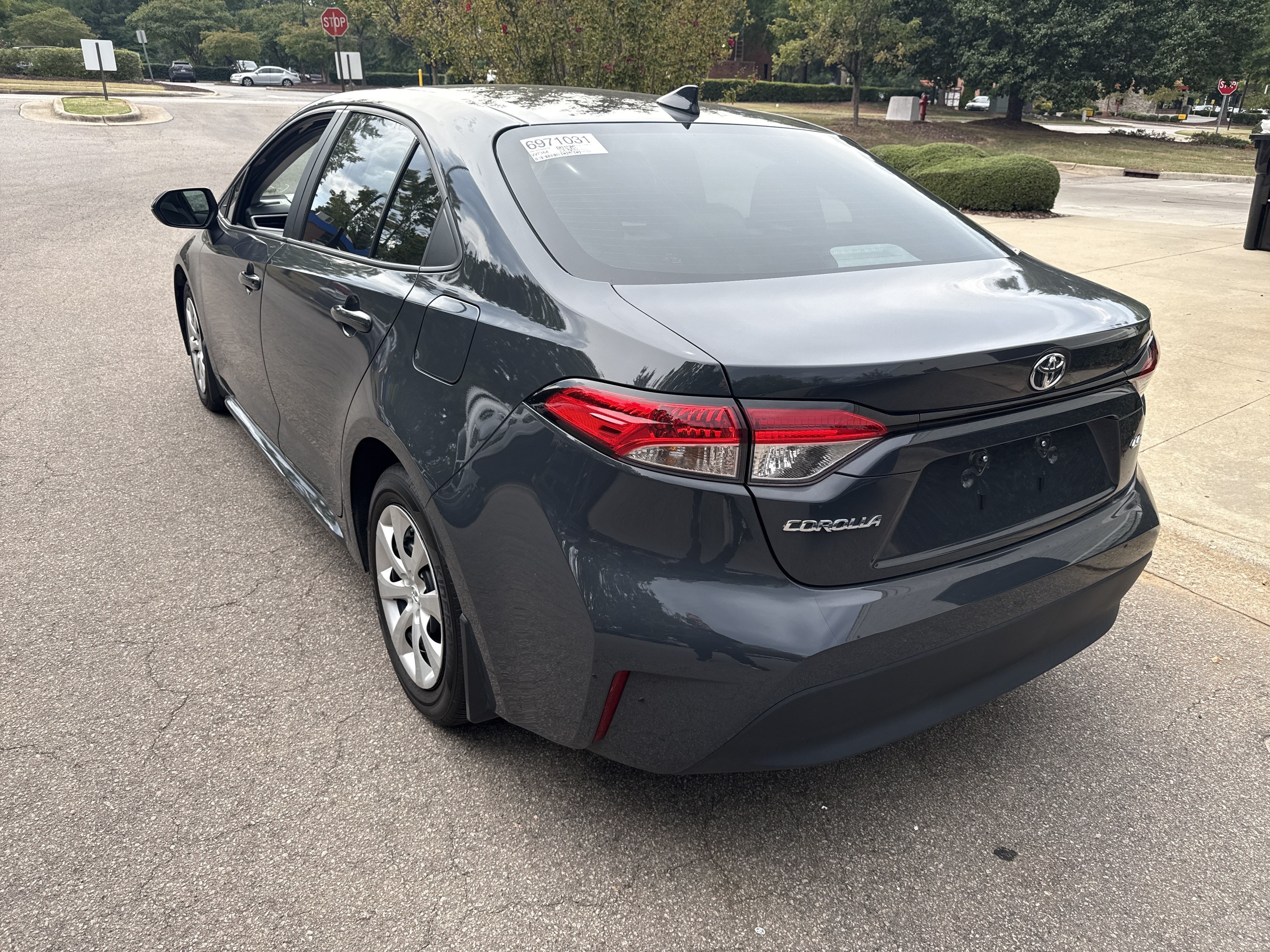 Used 2025 Toyota Corolla LE FWD image 41