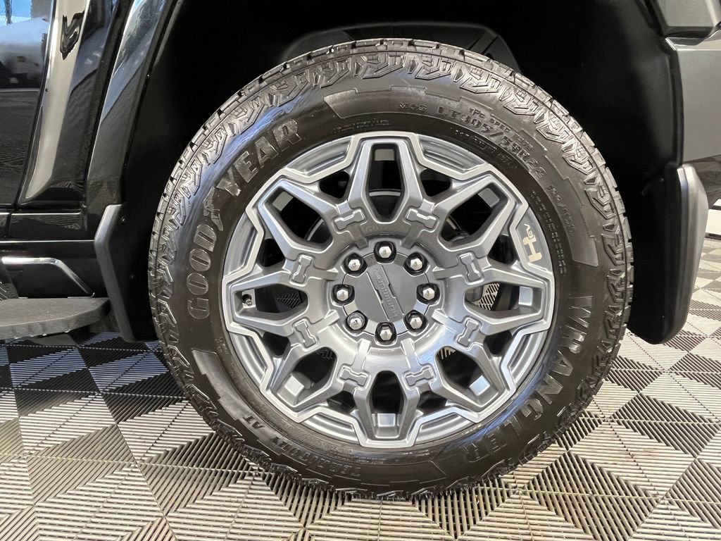Used 2025 GMC Hummer EV 3X AWD/4WD image 14