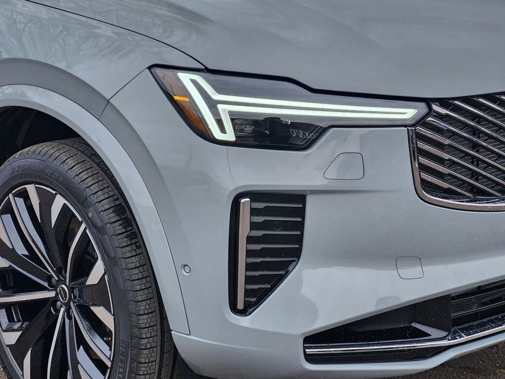 New 2026 Volvo XC90 T8 Plus w/ Protection Package Premier image 27