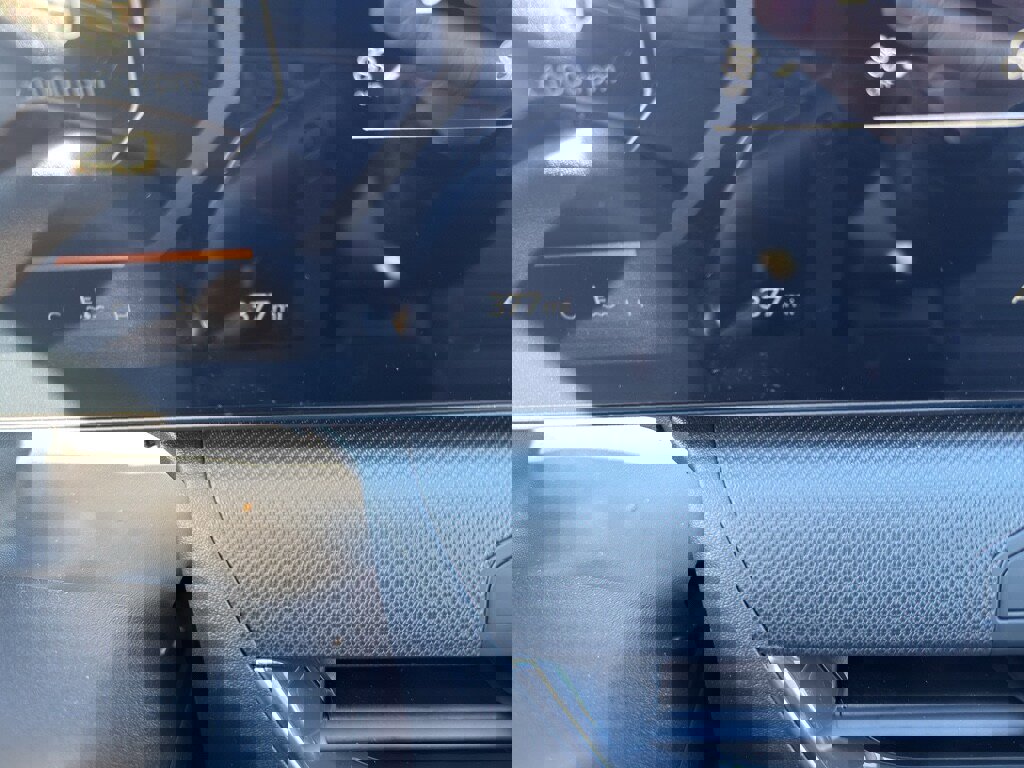 Used 2025 Kia K4 EX image 11