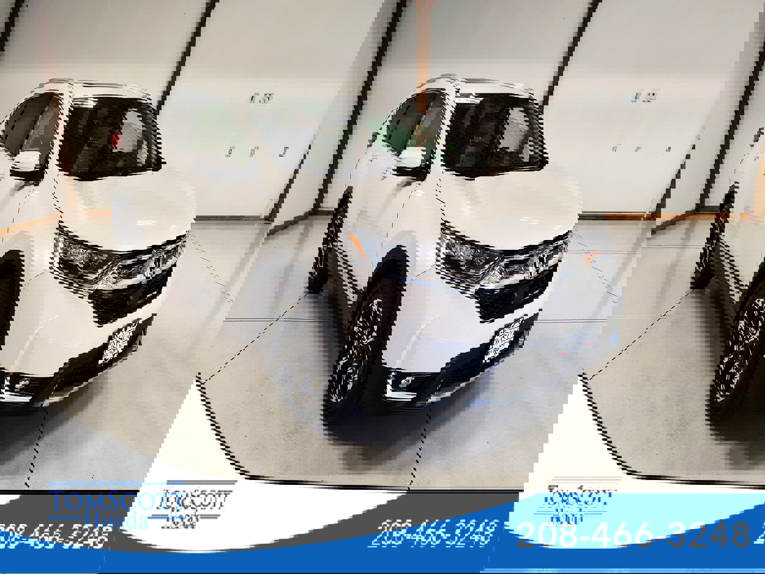 Used 2019 Honda CR-V Touring image 1