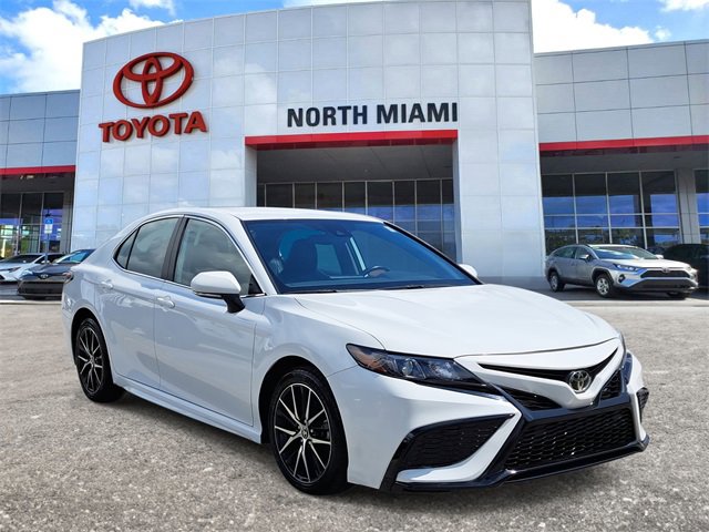 Used 2022 Toyota Camry SE