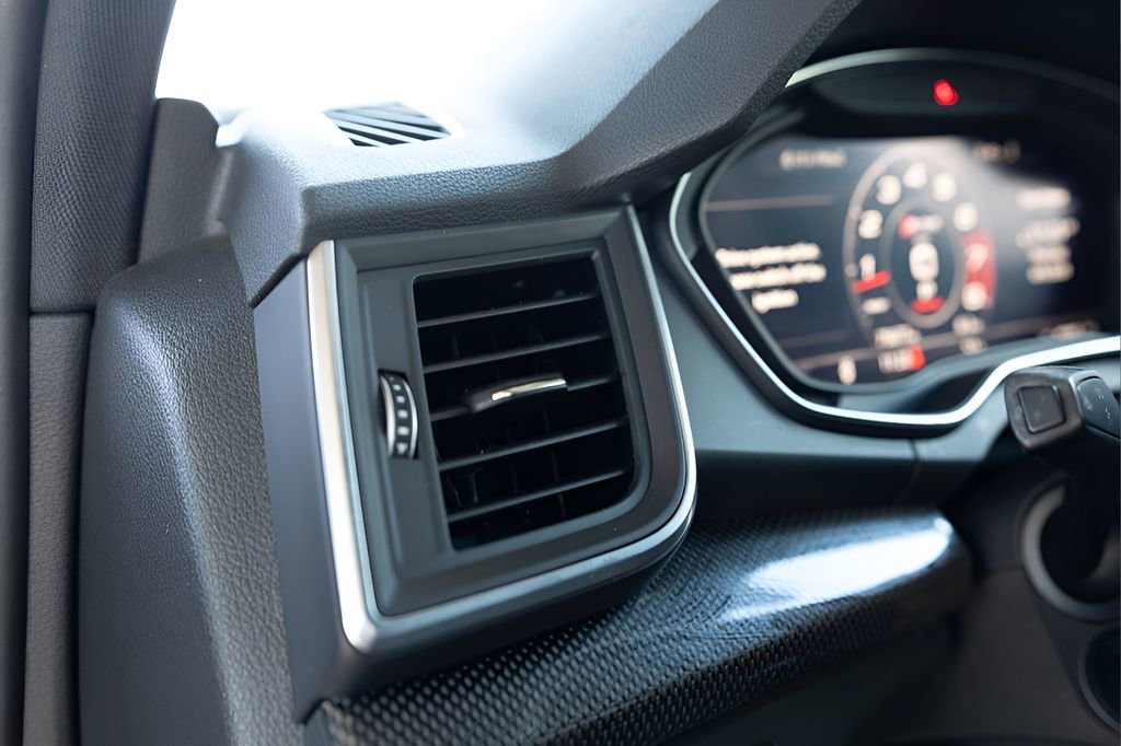 Used 2020 Audi SQ5 Premium Plus w/ Premium Plus Package image 48