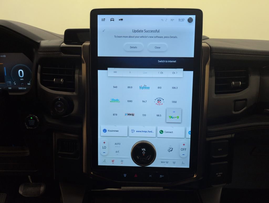 Certified 2024 Ford F150 Lightning Lariat image 30