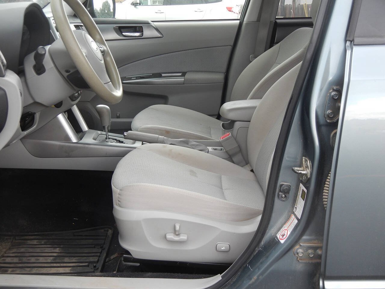 Used 2013 Subaru Forester 2.5X Premium w/ All-Weather Pkg AWD/4WD image 27