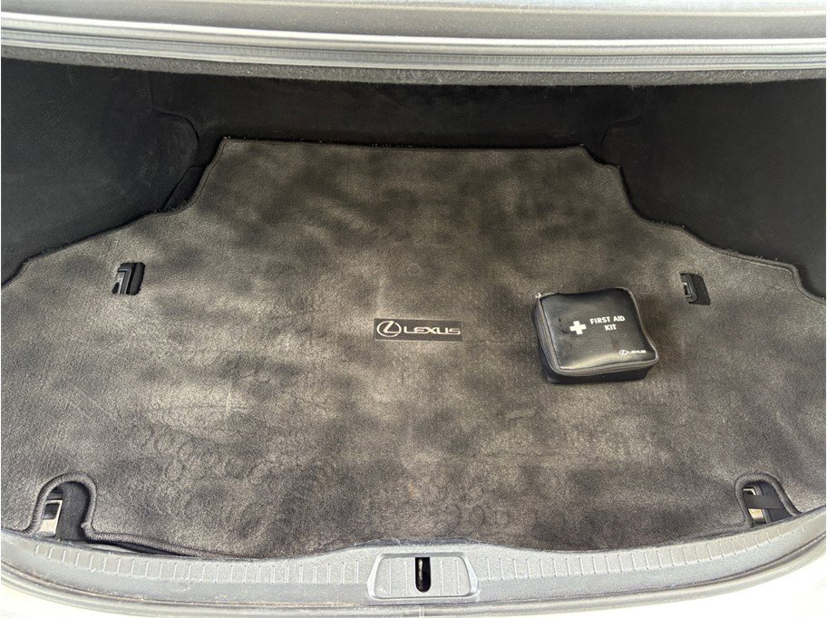 Used 2013 Lexus LS 460 w/ Ultra Luxury Pkg RWD image 28