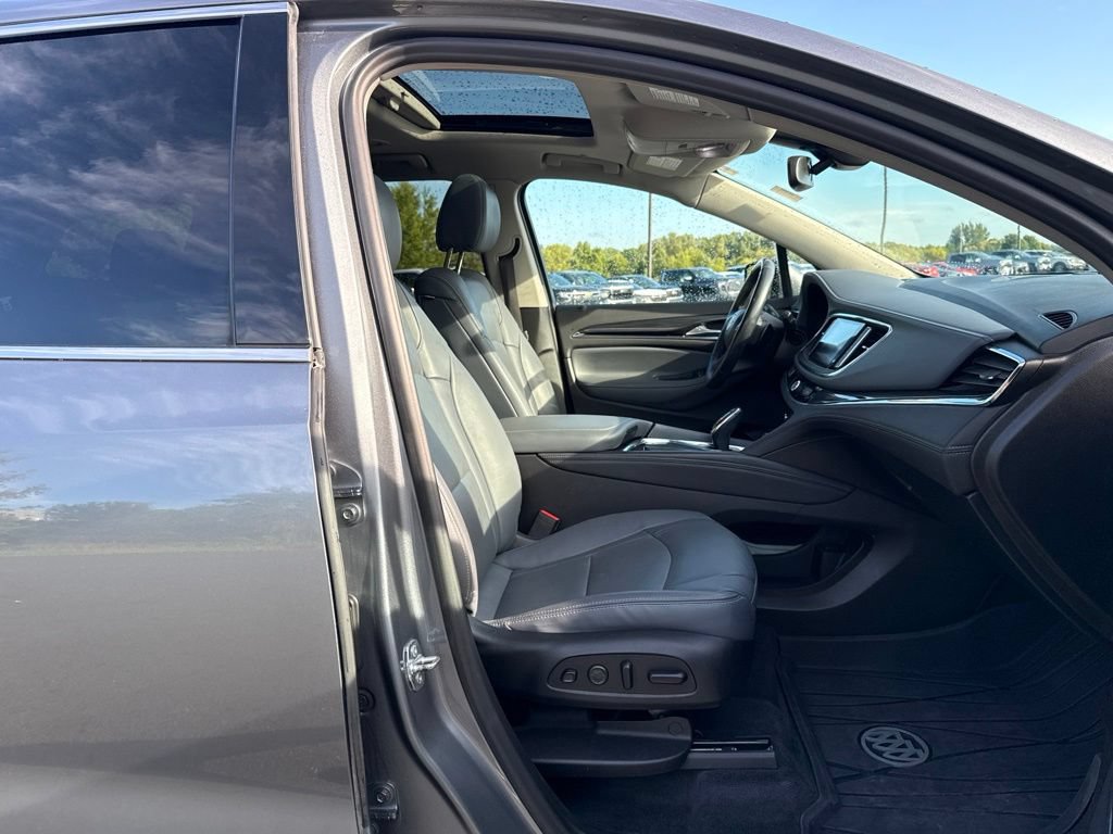 Used 2021 Buick Enclave Premium w/ Sun and Sites Package AWD/4WD image 11