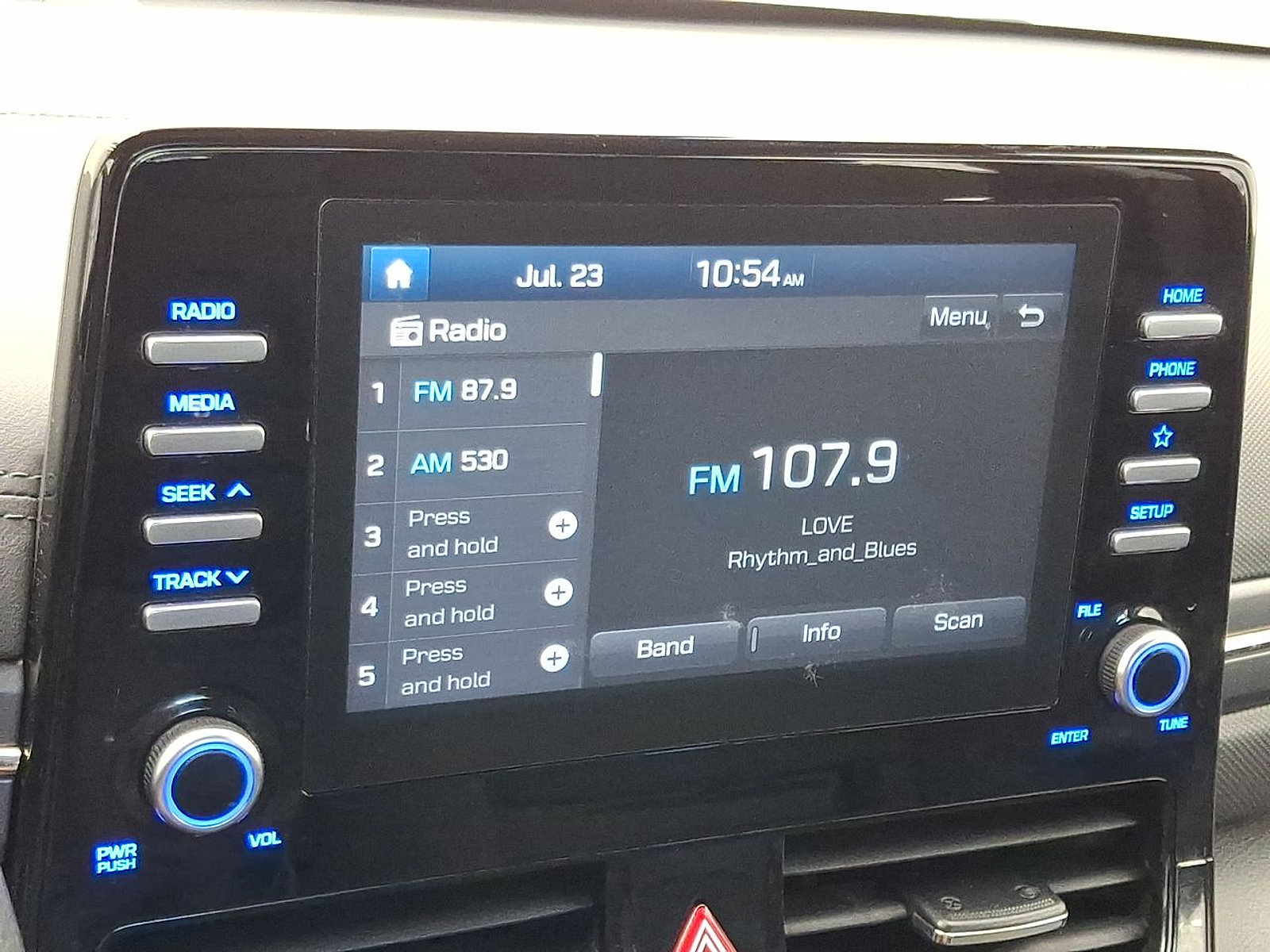 Used 2020 Hyundai Ioniq Blue FWD image 17