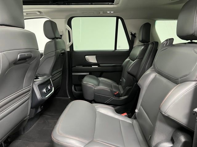 Used 2025 Ford Expedition Max Active AWD/4WD image 46