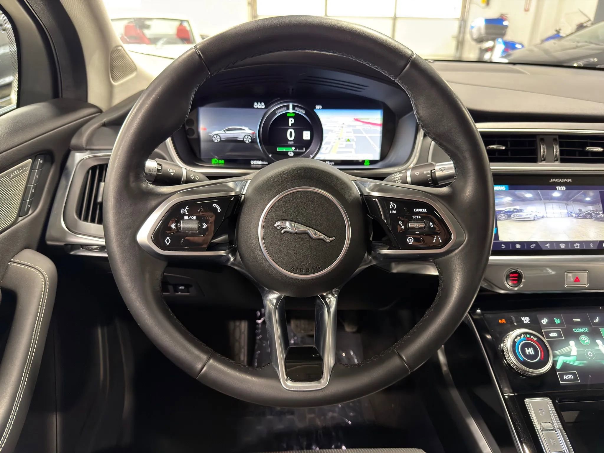 Used 2020 Jaguar I-PACE SE image 14