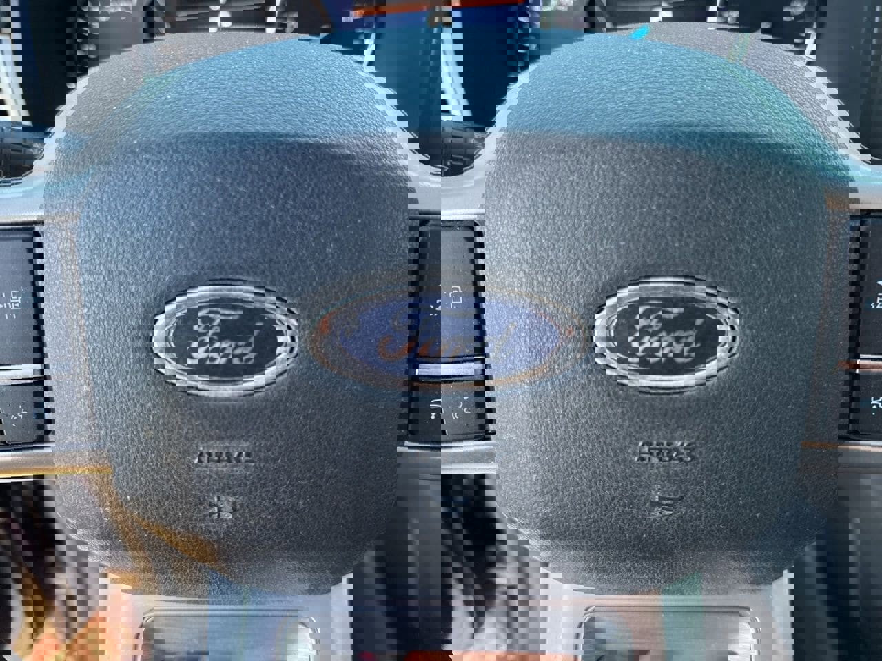 Used 2023 Ford Expedition XLT image 26