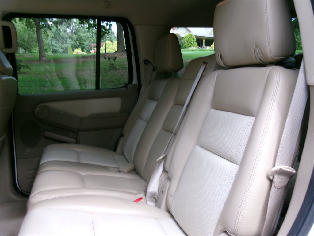 Used 2010 Mercury Mountaineer AWD image 35