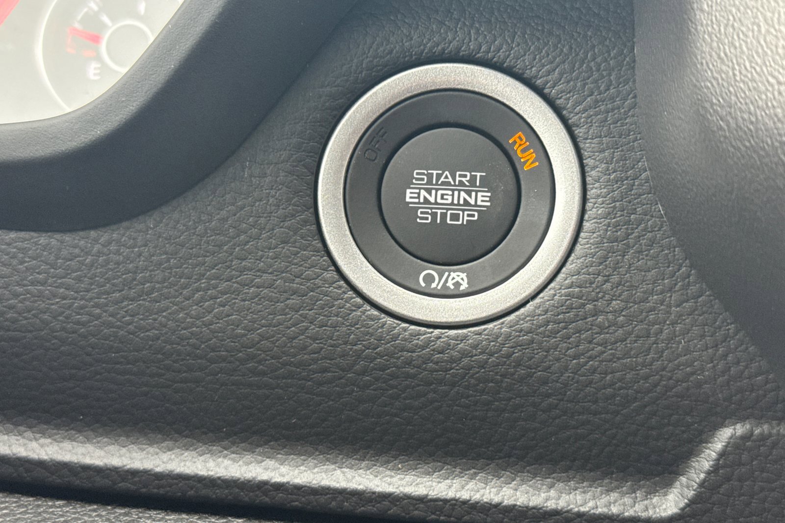 New 2026 RAM 1500 4x4 Crew Cab image 21