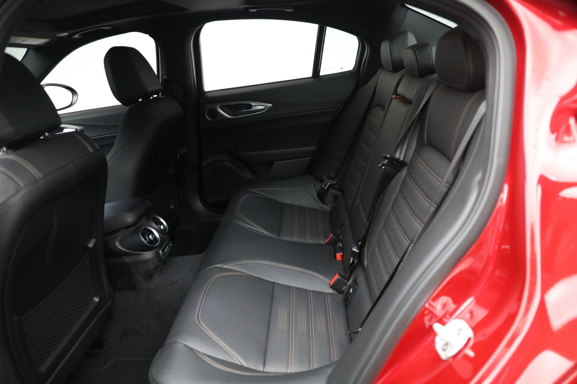 New 2025 Alfa Romeo Giulia AWD w/ Driving Assist Package image 20