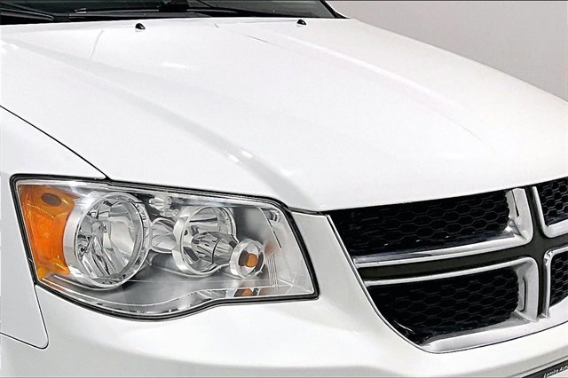 Used 2019 Dodge Grand Caravan SE w/ UConnect Hands-Free Group image 33