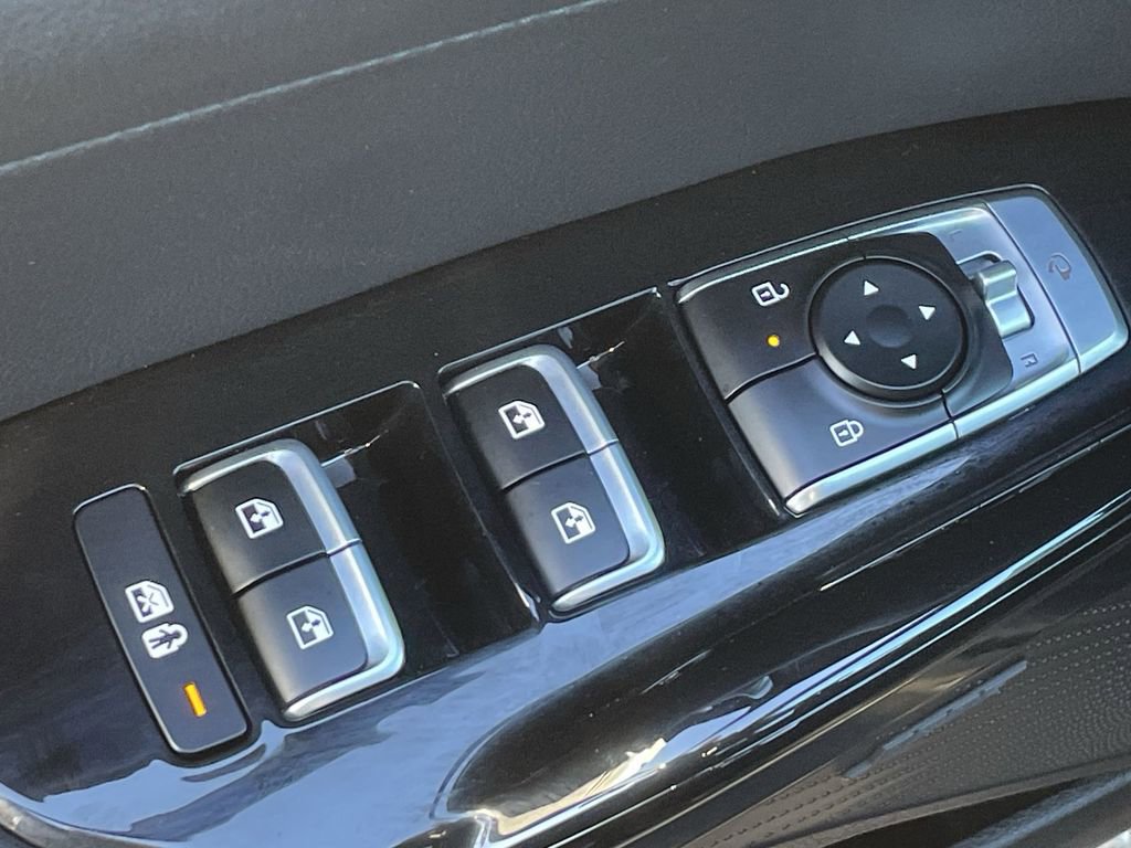 Used 2025 Kia K5 EX image 24