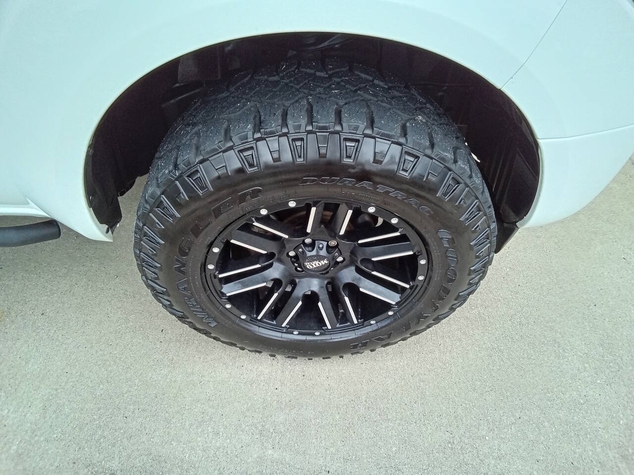 Used 2019 Nissan Frontier Desert Runner RWD image 3