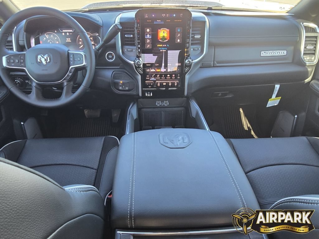 New 2026 RAM 2500 Laramie AWD/4WD image 17