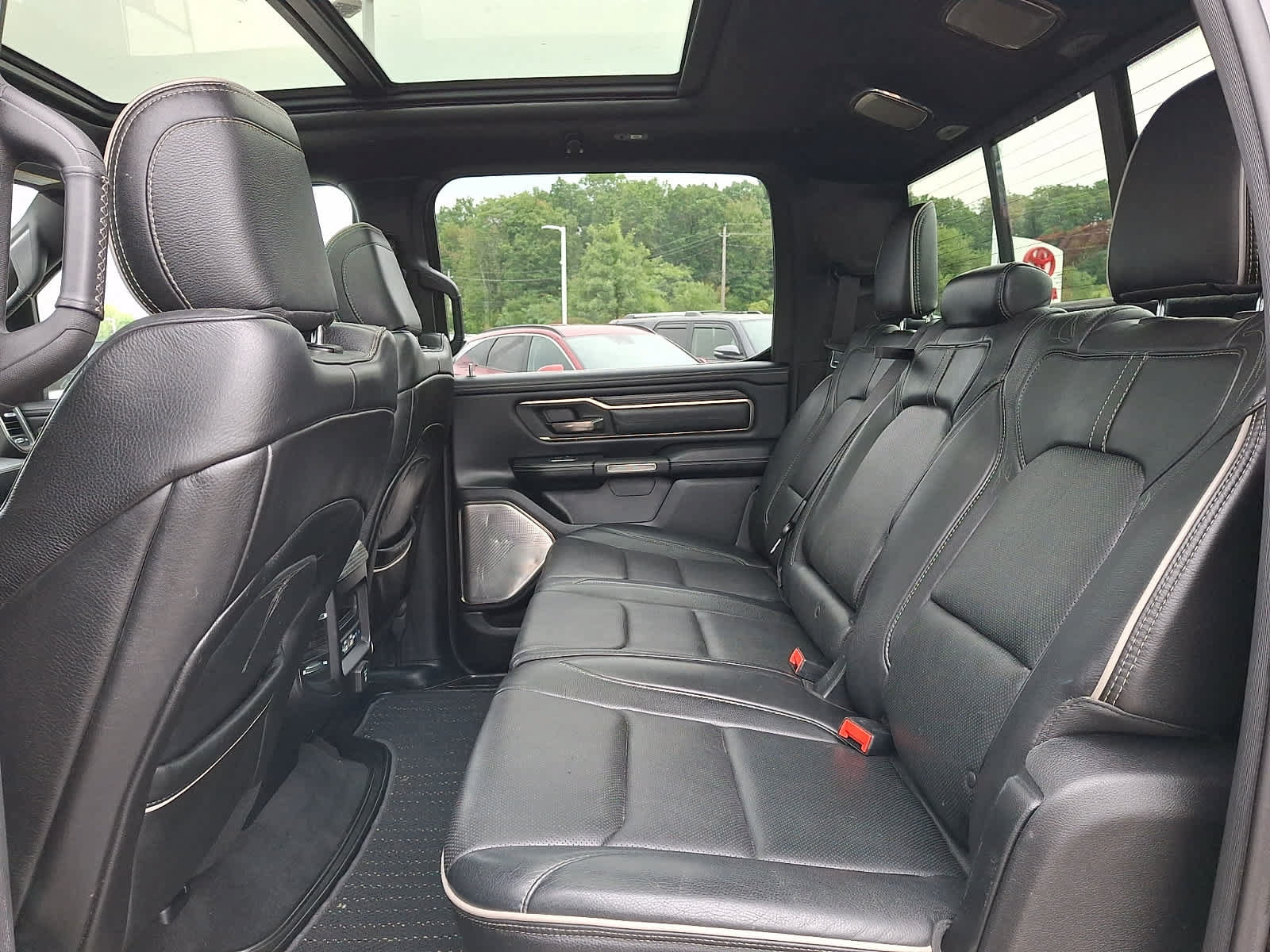 Used 2019 RAM 1500 Limited AWD/4WD image 11