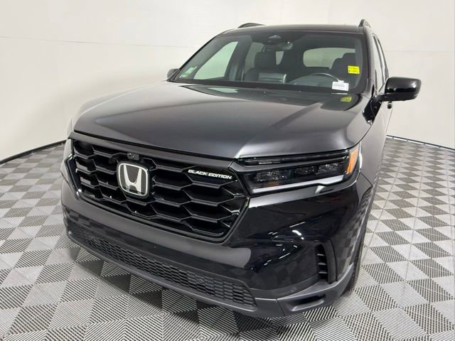 Used 2025 Honda Pilot Black Edition video 2