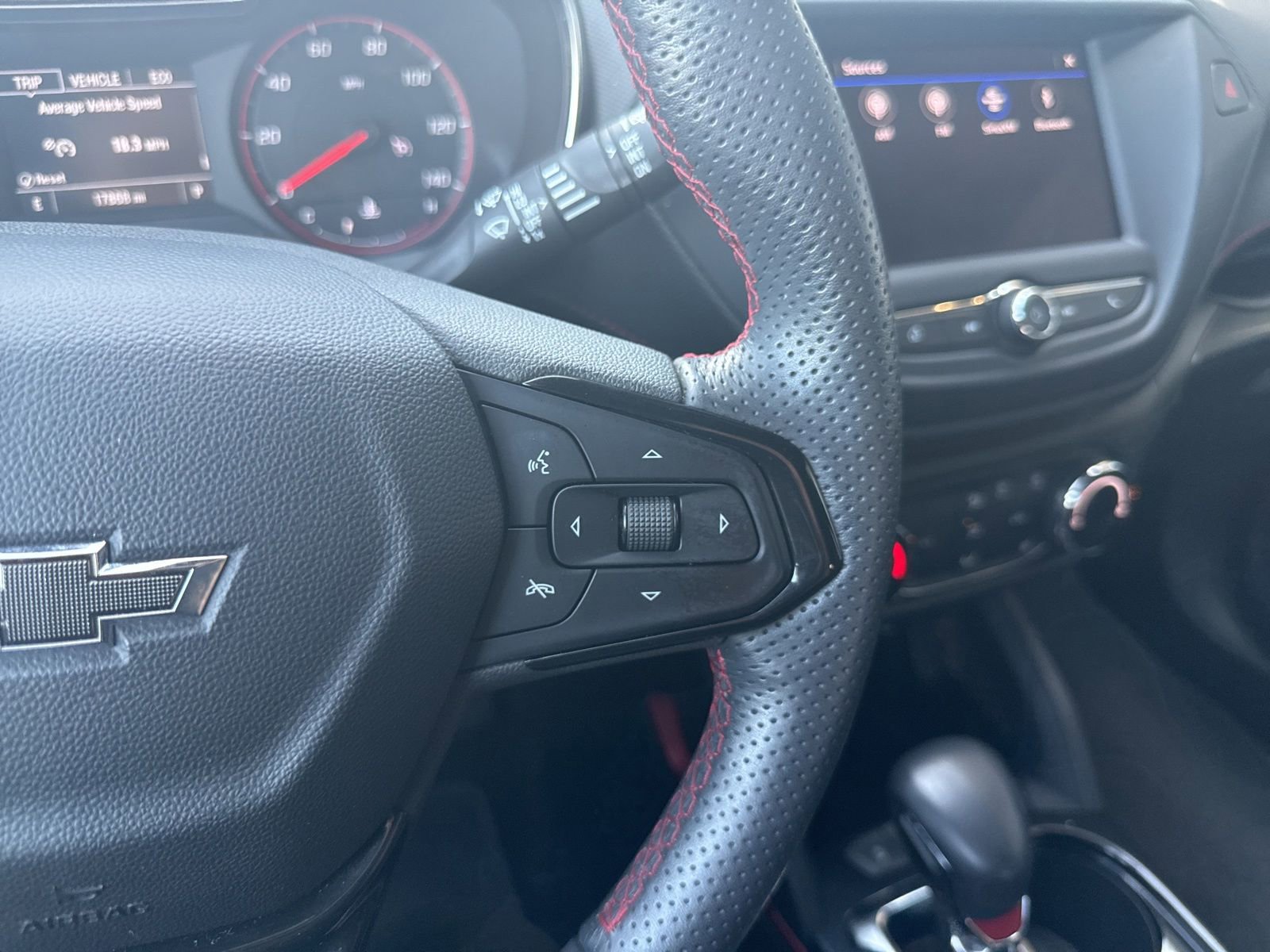 Used 2023 Chevrolet TrailBlazer RS FWD image 30