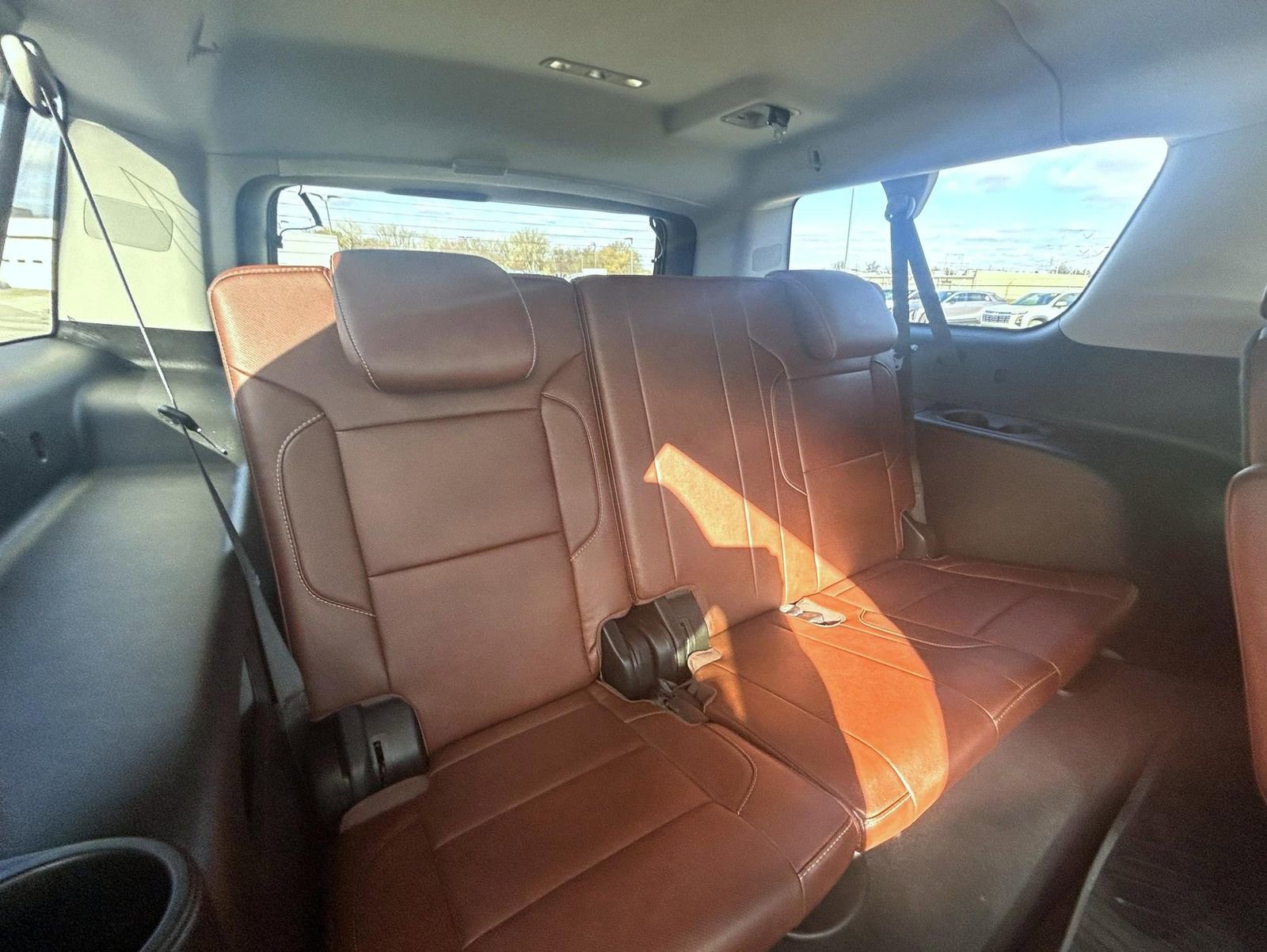 Used 2020 Chevrolet Suburban Premier w/ Premier Plus Edition image 20