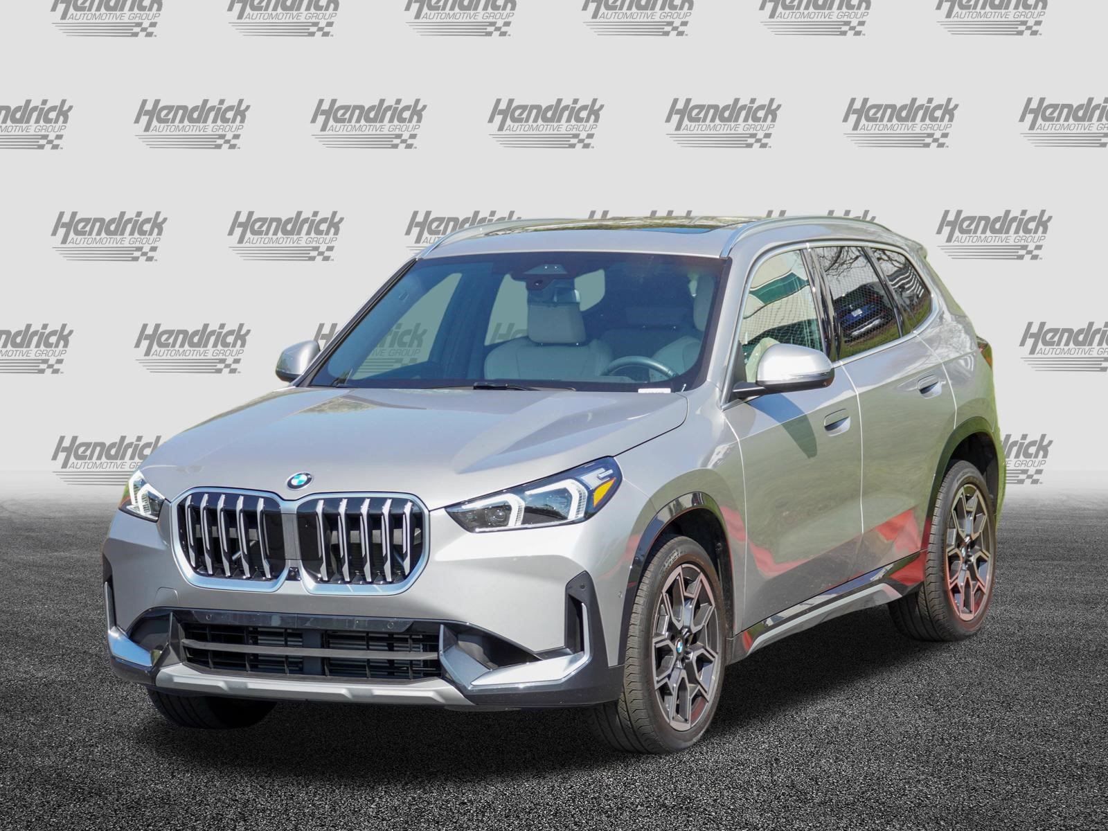 Certified 2025 BMW X1 xDrive28i AWD/4WD image 5
