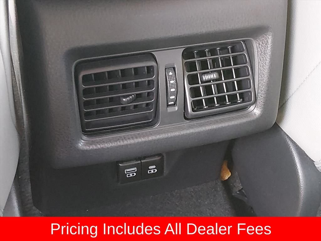 Used 2026 Toyota Camry SE w/ Convenience Package FWD image 12