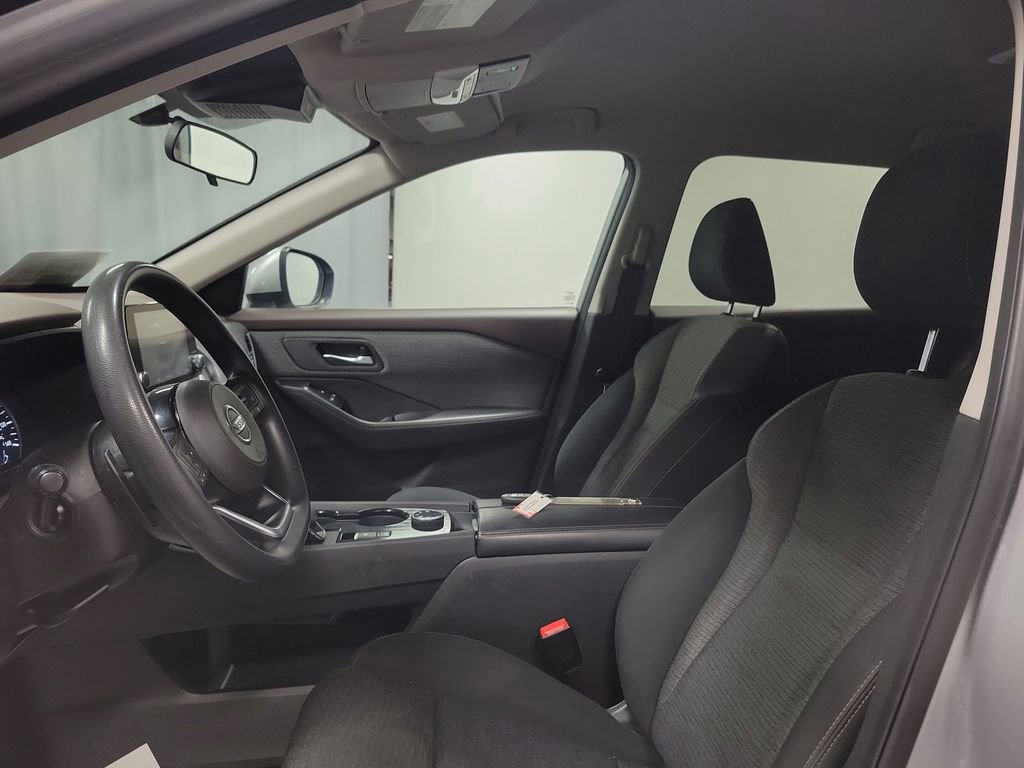 Used 2021 Nissan Rogue SV image 12