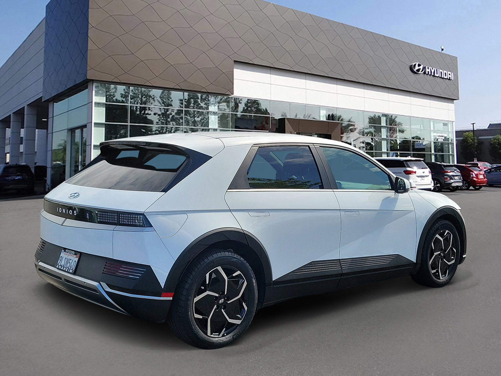 Certified 2024 Hyundai Ioniq 5 SE RWD image 2