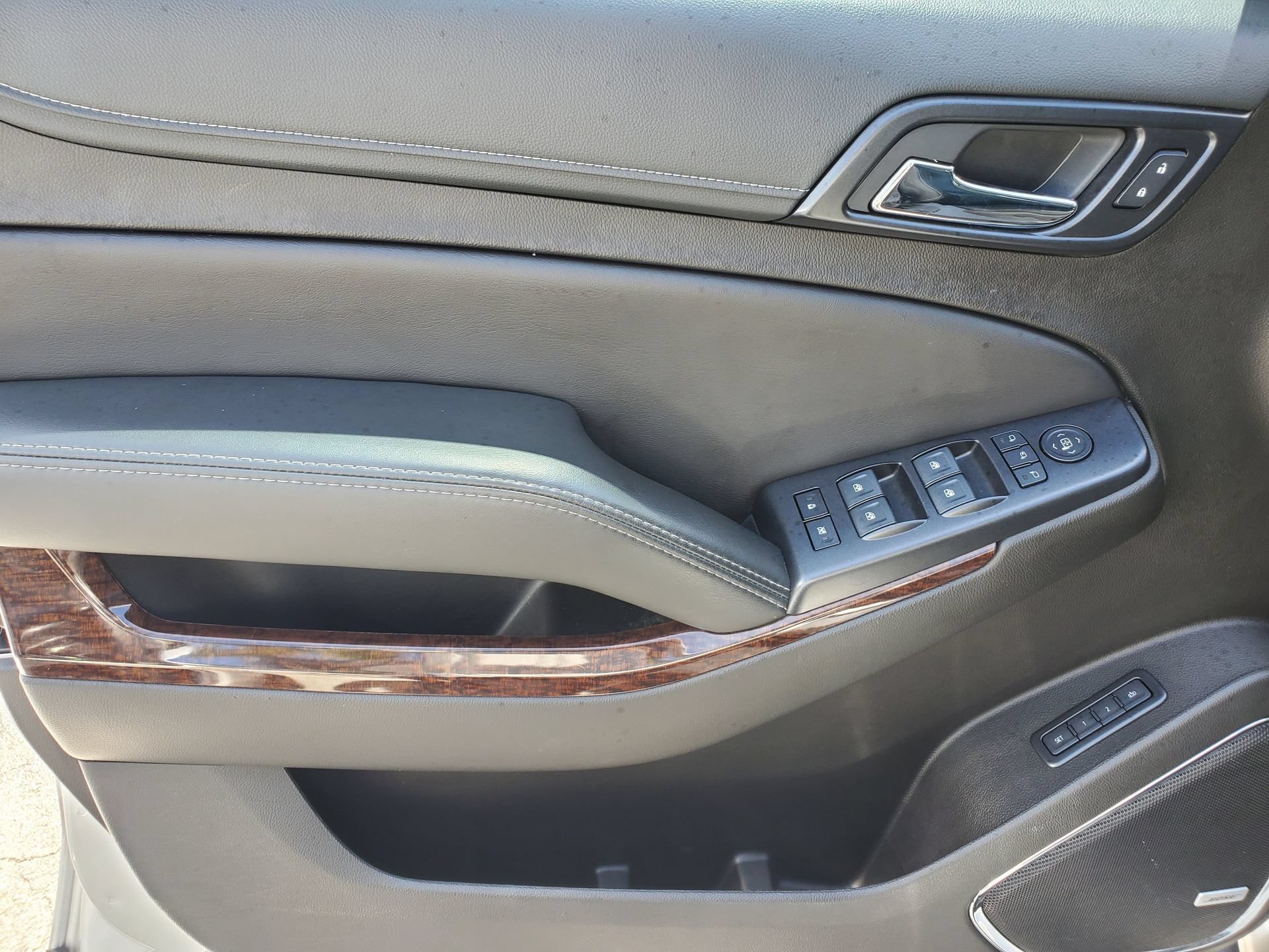 Used 2018 GMC Yukon SLT AWD/4WD image 18