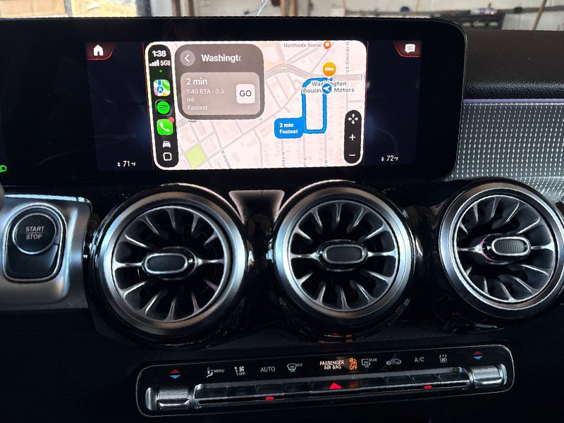 Used 2022 Mercedes-Benz EQB 300 4MATIC image 23