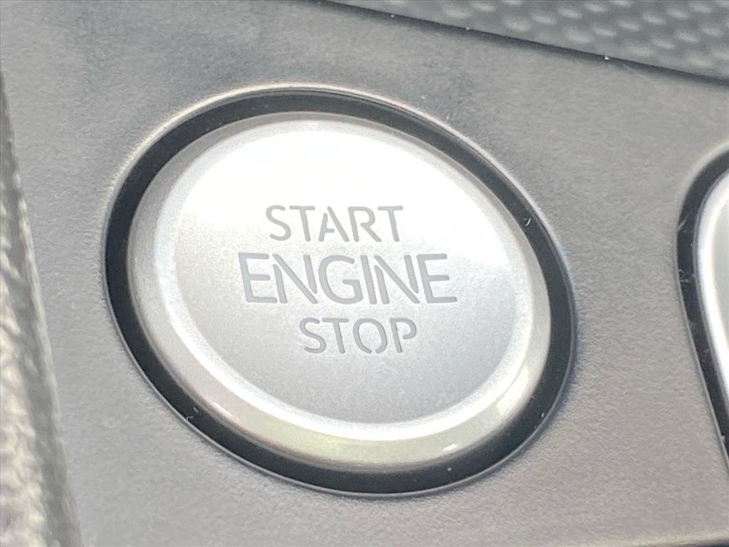 Certified 2021 Volkswagen Jetta SE w/ SE Cold Weather Package FWD image 17