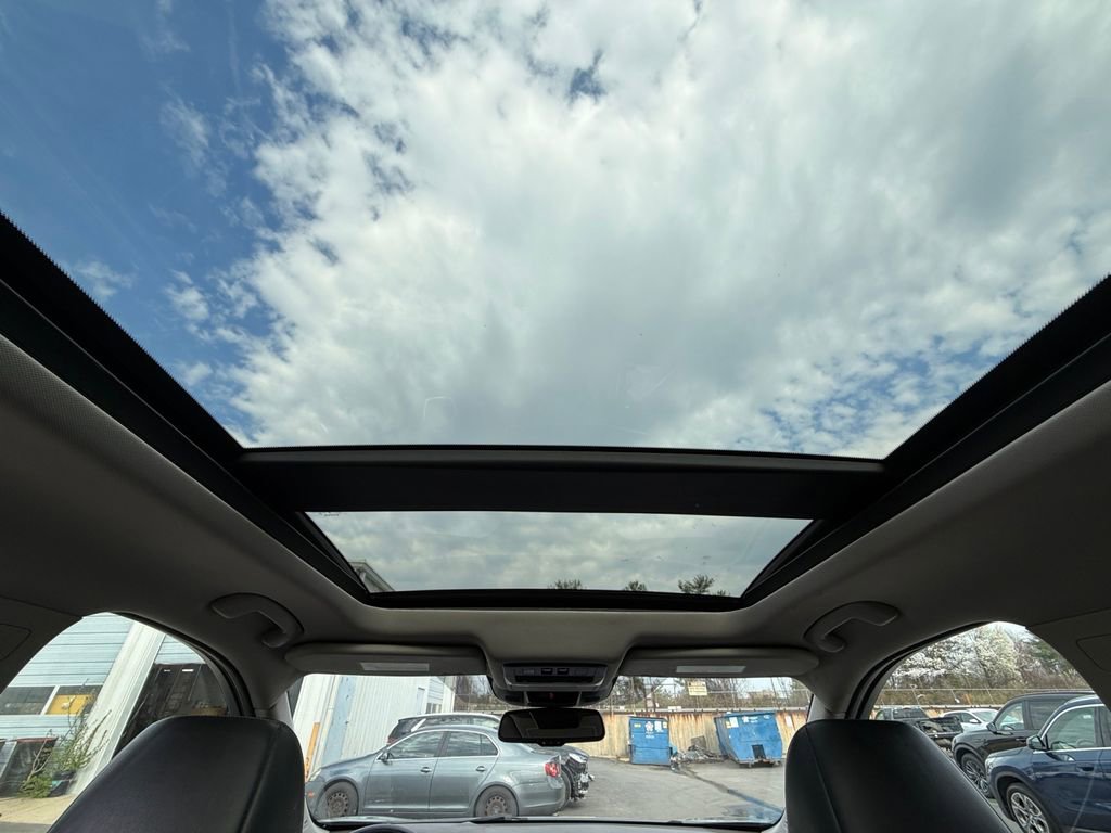 Used 2021 Nissan Rogue Platinum image 24