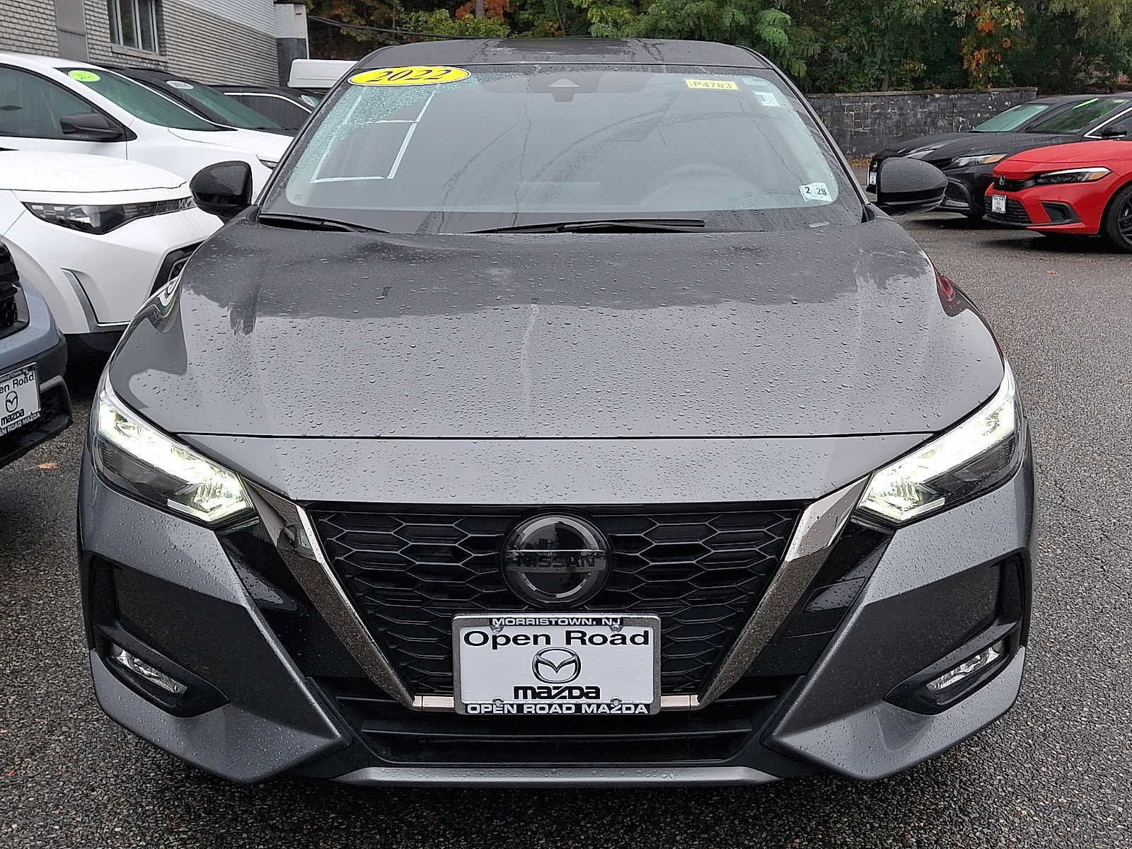 Used 2022 Nissan Sentra SR w/ Trunk Package FWD image 2