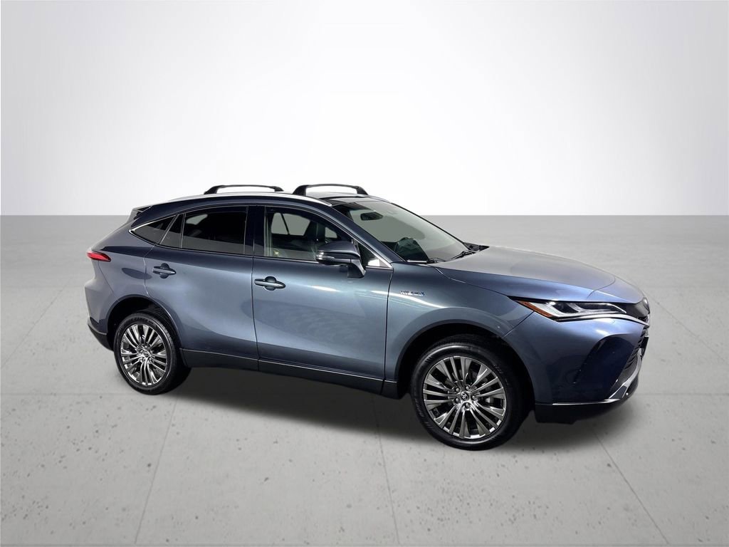 Used 2021 Toyota Venza XLE w/ Softex Package image 4