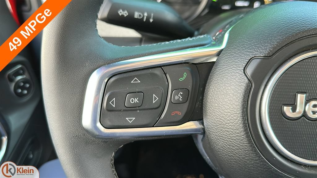 Used 2025 Jeep Wrangler Unlimited Sahara AWD/4WD image 18