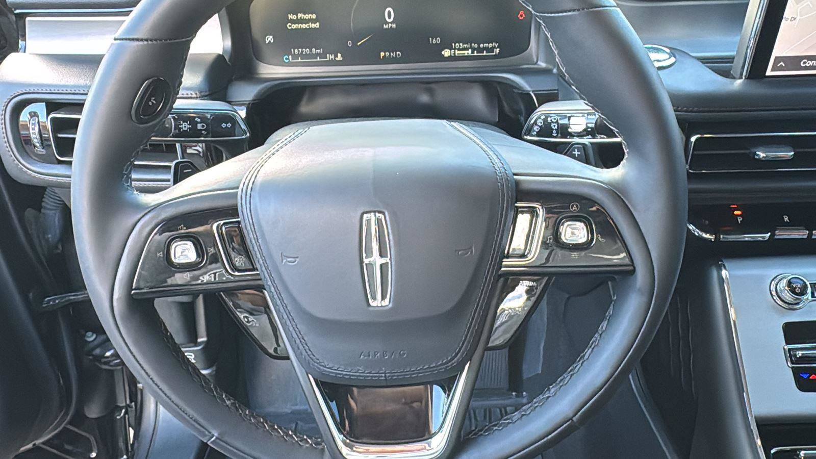 Used 2023 Lincoln Aviator 2WD w/ Class IV Trailer Tow Package image 11