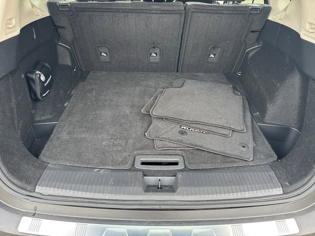 Used 2023 Nissan Rogue SV image 19