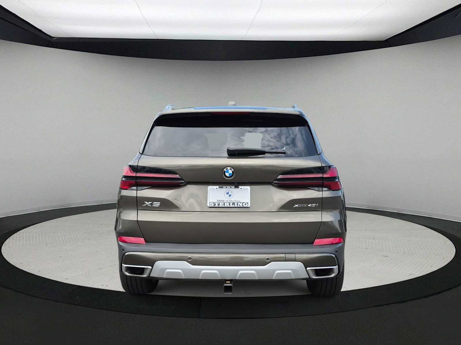Used 2024 BMW X5 xDrive40i w/ Premium Package AWD/4WD image 7