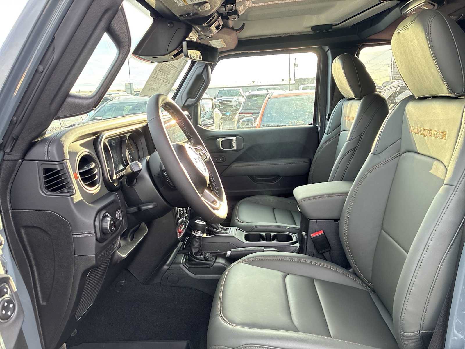 New 2026 Jeep Gladiator Mojave w/ Steel Bumper Group AWD/4WD image 13